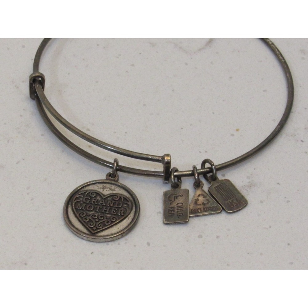 Wind and Fire Grandmother Heart Design Expandable Bracelet Disable‎ Children USA